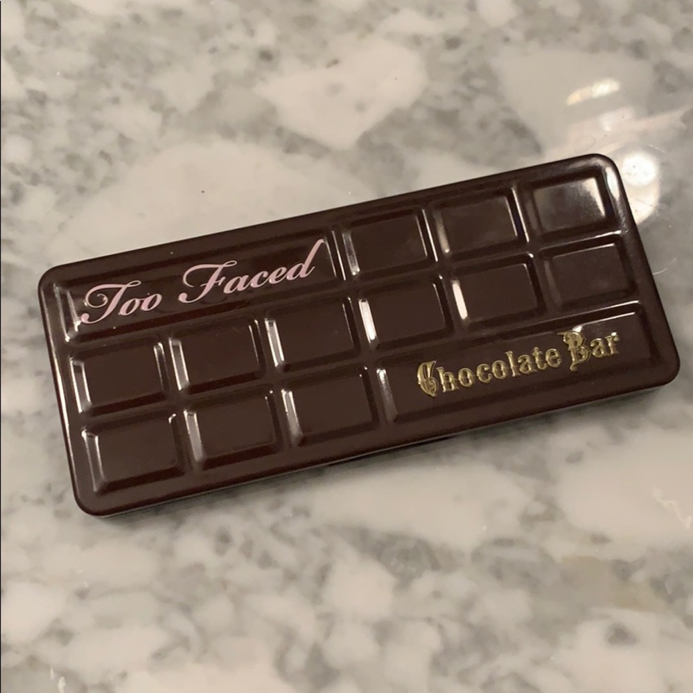 Too faced chocolate bar palette